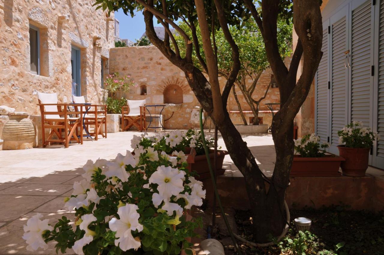 Petrounis Hotel Areopoli Exterior photo